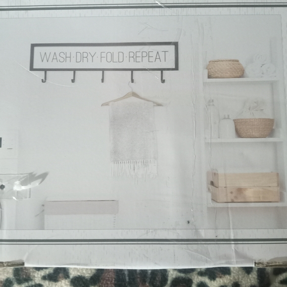 Decorative Hook Rack - Picture 4 of 4